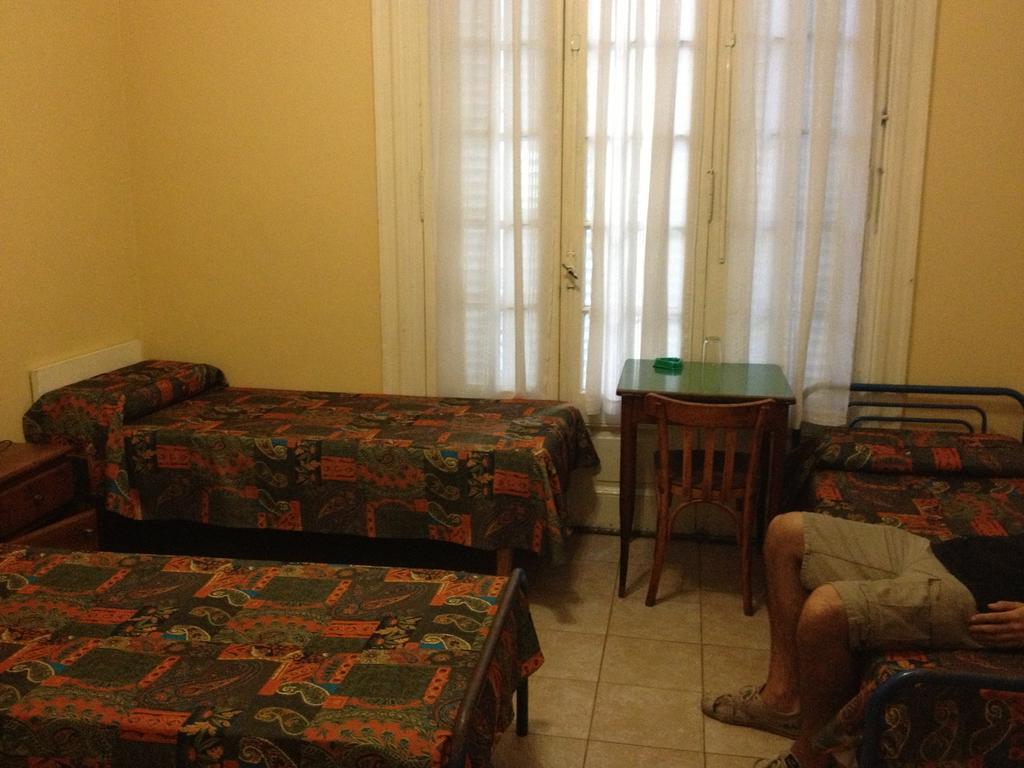Sevilla Home Hotel Буенос Айрес Стая снимка